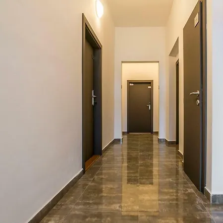 Retro Bosak Contactless Check-in 게스트하우스